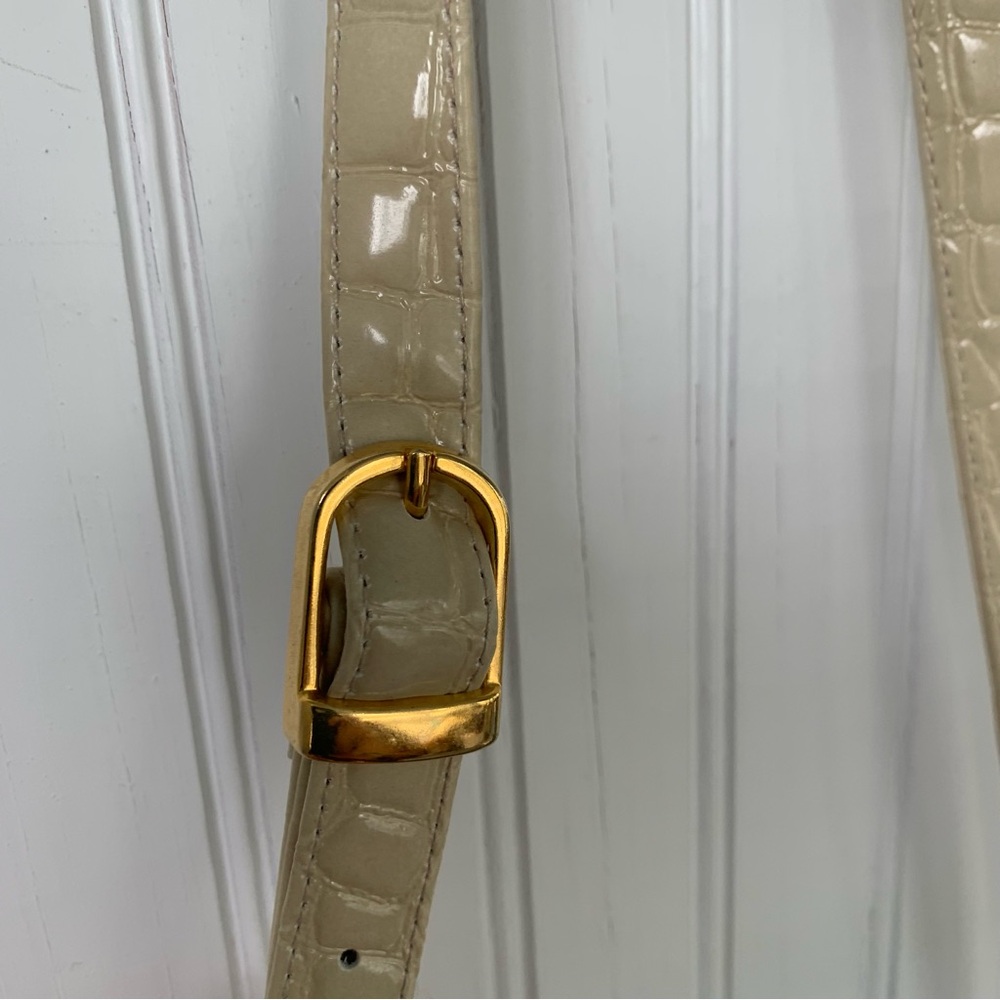 VIA PIAGGI Vintage Pocketbook w/Tassel Zipper; several compartments - Picture 2 of 10
